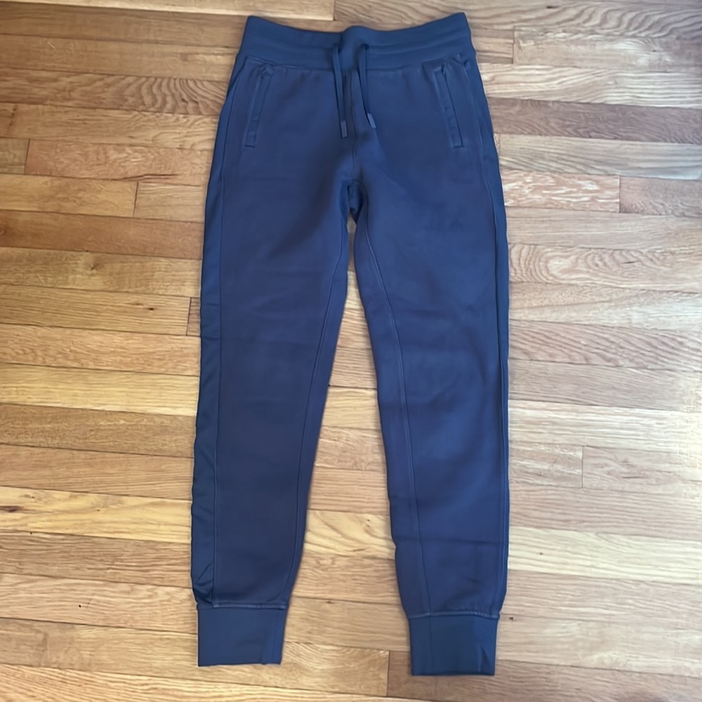 Lululemon Get Going Joggers 28.5" in Dark Shadow est Size 4 - no size tag